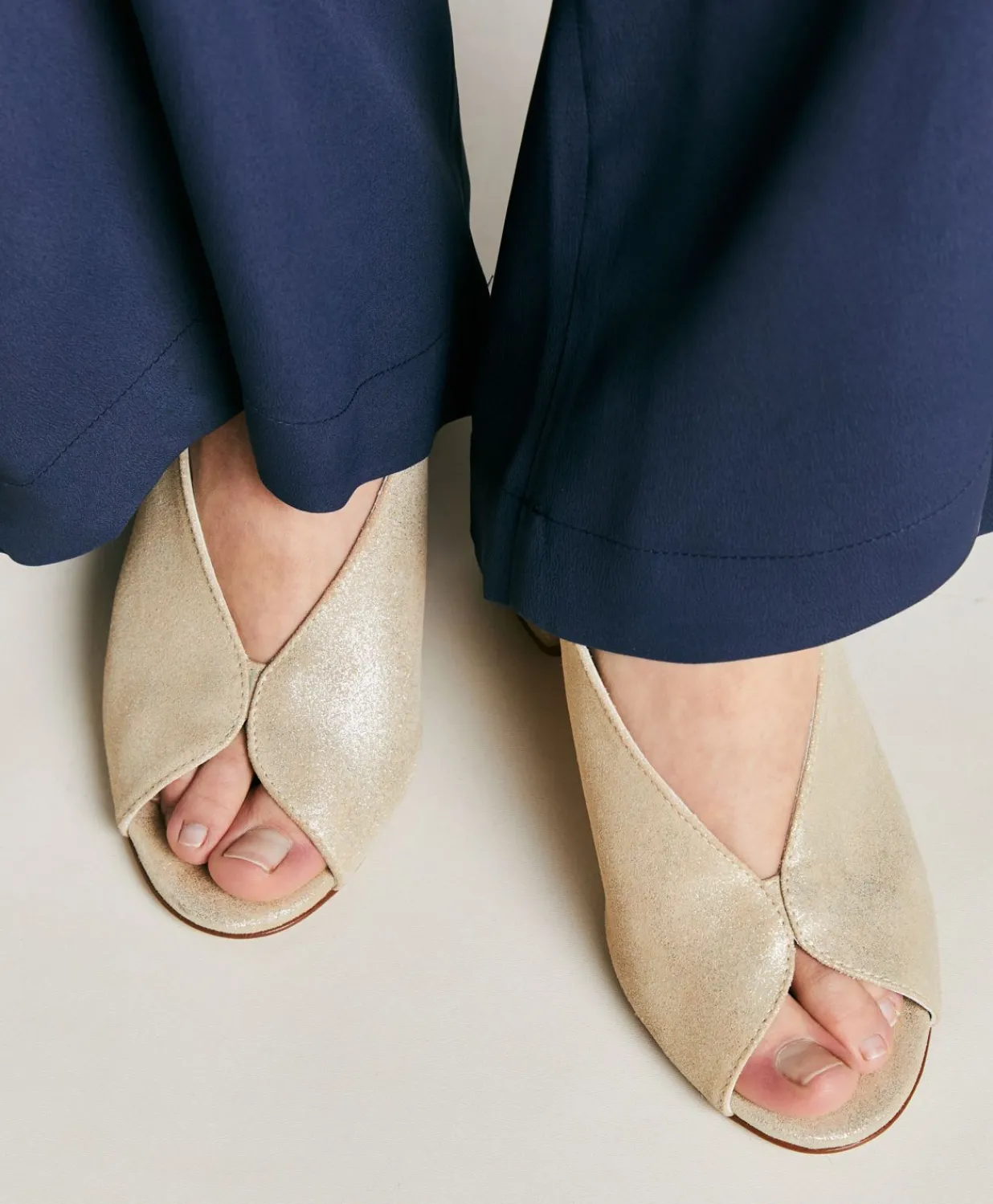 Hot Sandales Clover En Cuir Lame - Or Clair Femmes Chaussures